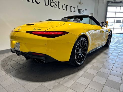 Used 2025 Mercedes-Benz SL 43 AMG image 4