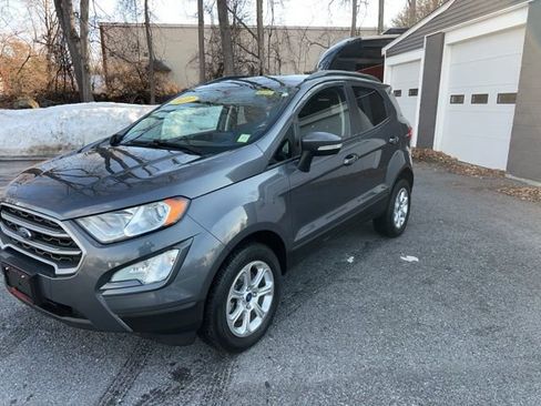 Used 2020 Ford EcoSport SE w/ SE Convenience Package image 2
