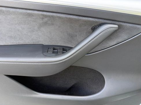 Used 2023 Tesla Model Y Long Range image 20