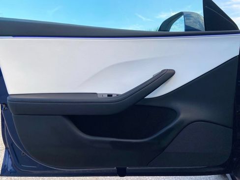 Used 2025 Tesla Model 3 Long Range RWD image 13
