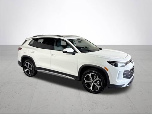 New 2026 Volkswagen Tiguan SE AWD/4WD image 4