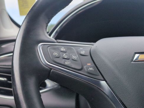 Used 2024 Chevrolet Malibu LT FWD image 16