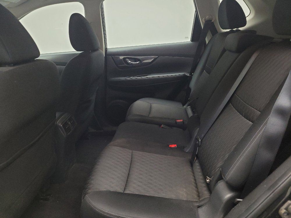 Used 2017 Nissan Rogue S AWD/4WD image 18