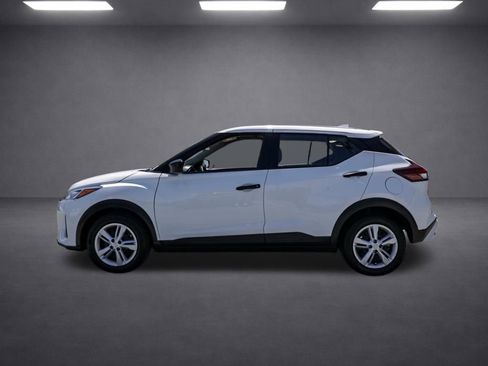 Used 2024 Nissan Kicks S FWD image 7