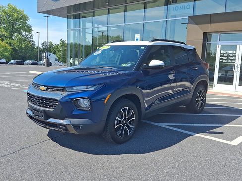 Used 2022 Chevrolet TrailBlazer ACTIV w/ Technology Package AWD/4WD image 3