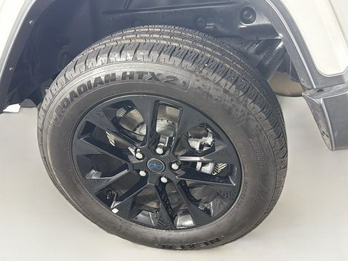 Used 2024 Jeep Wrangler Unlimited Sahara AWD/4WD image 11