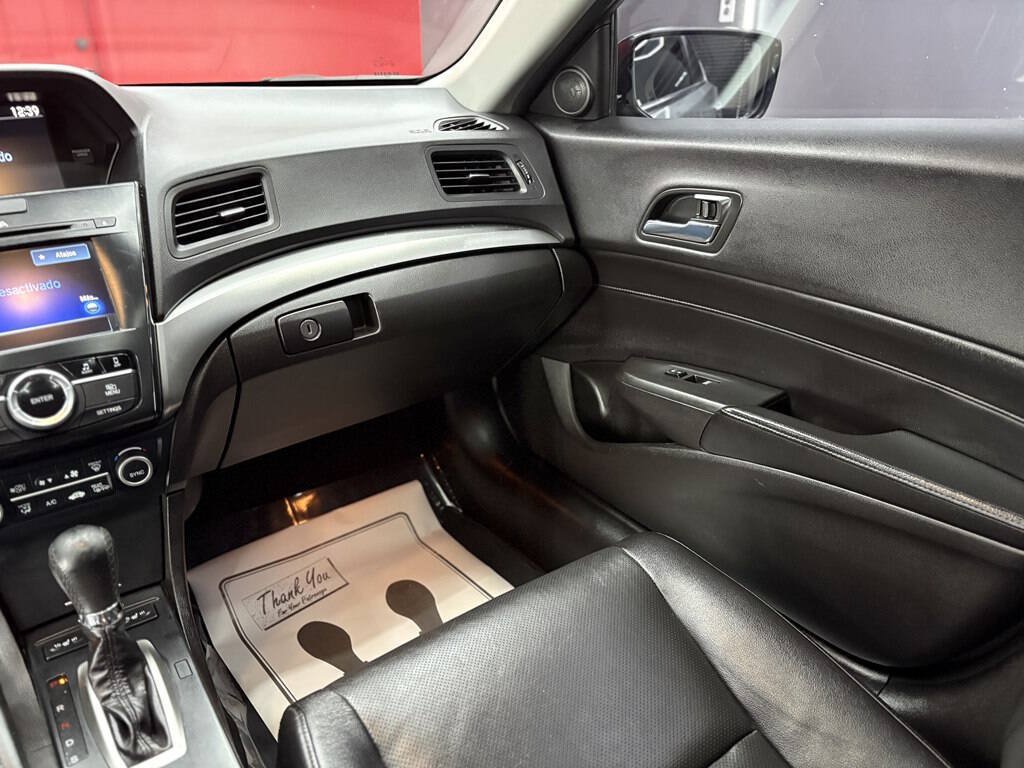Used 2018 Acura ILX w/ Premium Package FWD image 14
