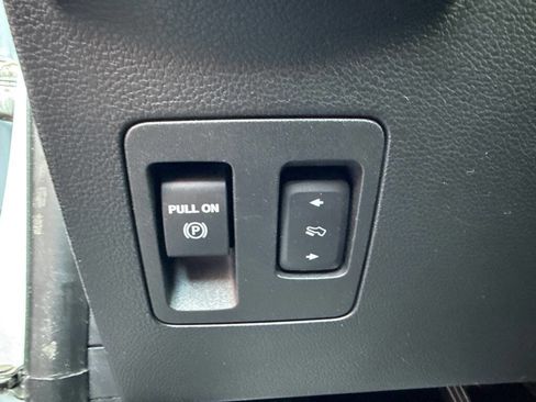 Used 2020 Ford Expedition Max Limited image 29