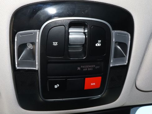 Used 2024 Hyundai Sonata SEL w/ Convenience Package FWD image 17
