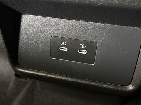 Used 2024 Nissan Rogue SV FWD image 34