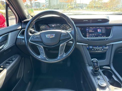 Certified 2023 Cadillac XT5 Premium Luxury image 24