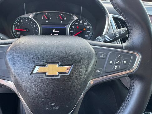 Used 2019 Chevrolet Equinox Premier FWD image 29