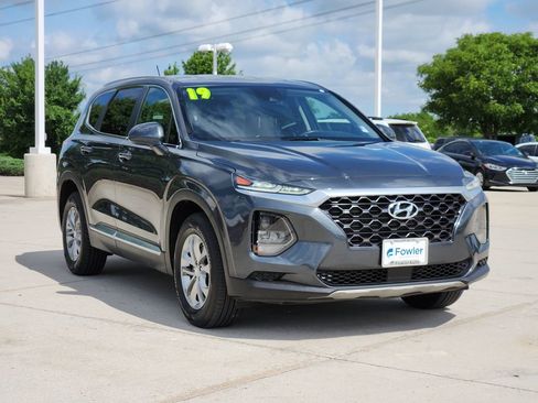 Used 2019 Hyundai Santa Fe SE AWD/4WD image 3
