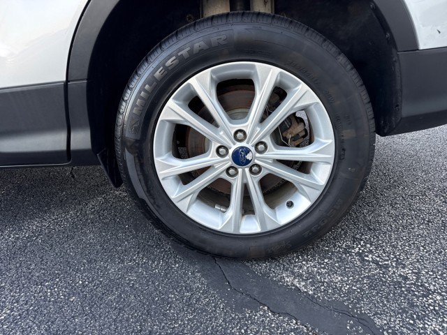 Used 2017 Ford Escape SE FWD image 11