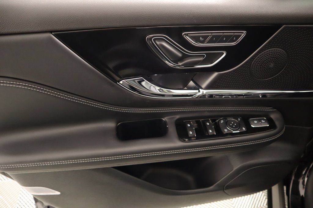 New 2025 Lincoln Corsair Grand Touring AWD/4WD image 17