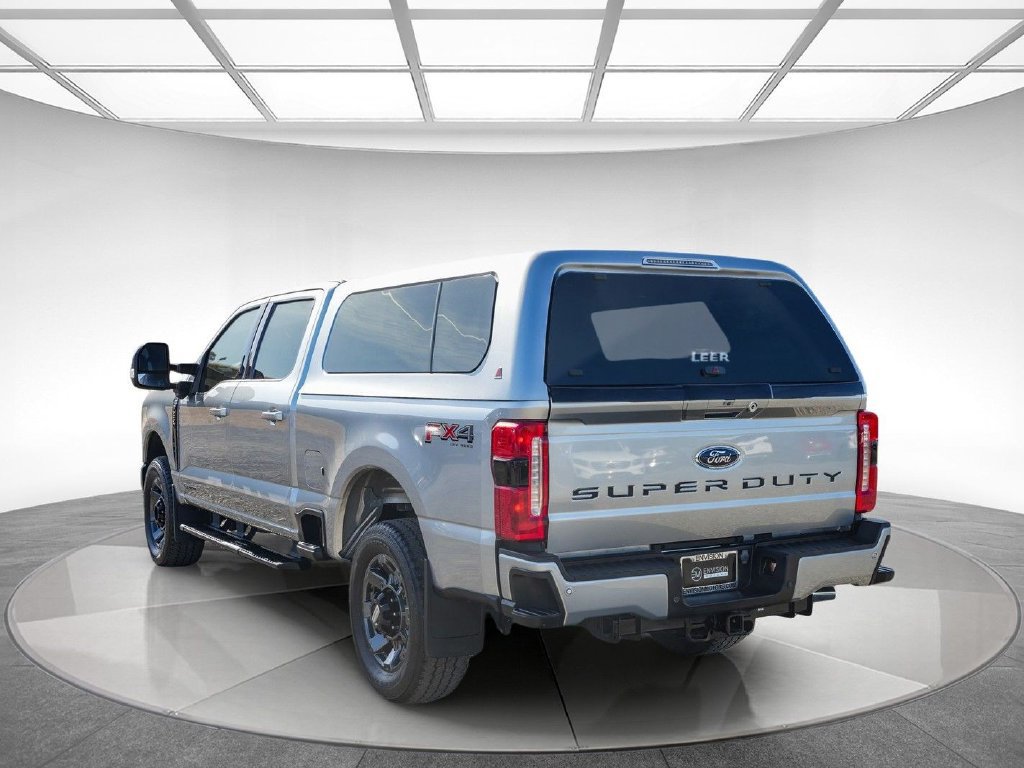 Used 2023 Ford F250 Lariat w/ Sport Appearance Package AWD/4WD image 3