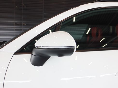 New 2026 Porsche Macan 4 Electric image 28