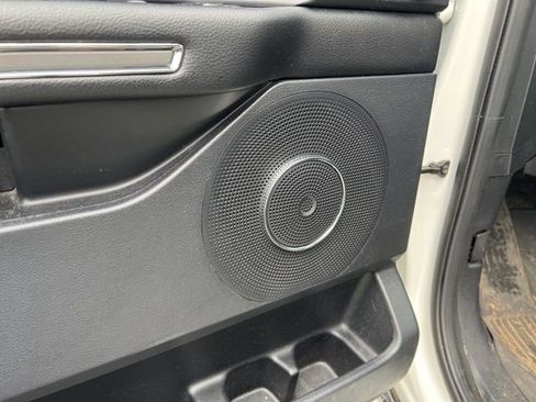 Used 2020 Ford Expedition XLT w/ Equipment Group 202A AWD/4WD image 12