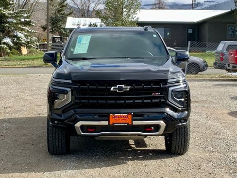 Used 2025 Chevrolet Suburban Z71 AWD/4WD image 8
