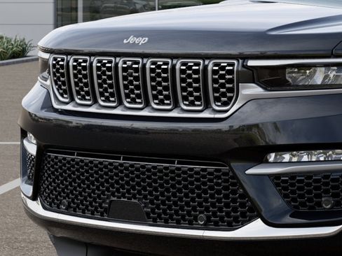 New 2025 Jeep Grand Cherokee Summit image 23