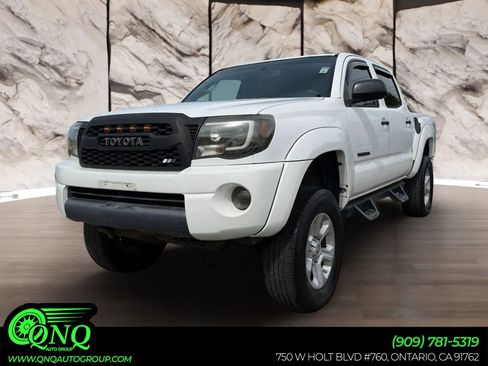 Used 2010 Toyota Tacoma PreRunner image 1