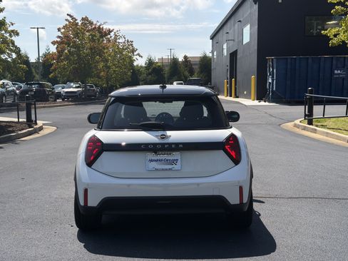 Used 2026 MINI Cooper 2-Door Hardtop FWD image 57