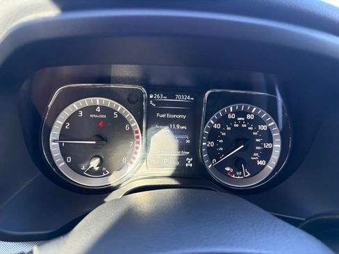 Used 2018 Nissan Titan PRO-4X w/ Pro-4x Convenience Package AWD/4WD image 22