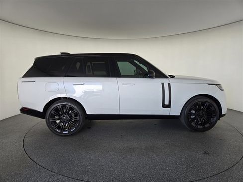 New 2026 Land Rover Range Rover SE image 6