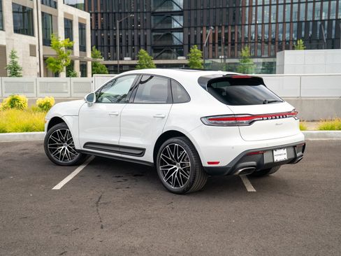 Certified 2023 Porsche Macan Turbo AWD/4WD image 3