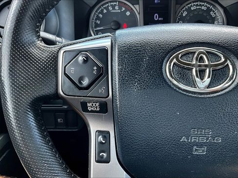 Used 2019 Toyota Tacoma SR5 image 18