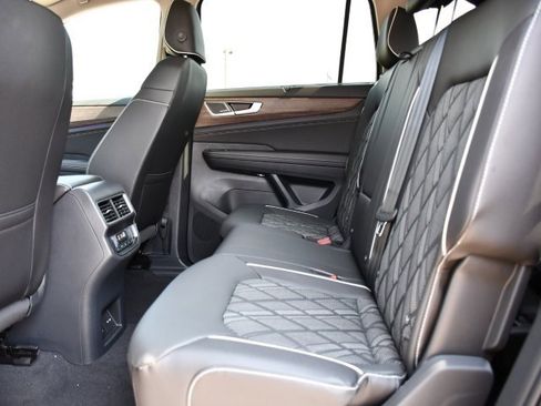 New 2026 Volkswagen Atlas SEL Premium R-Line image 18