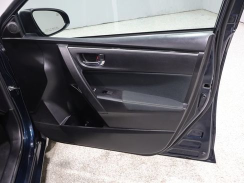 Used 2018 Toyota Corolla LE w/ Carpet Mat Package (TMS) FWD image 23
