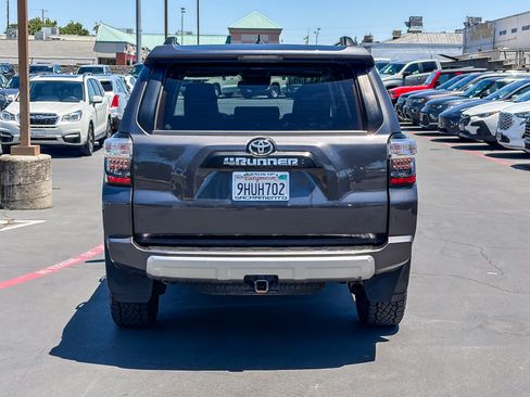 Used 2023 Toyota 4Runner TRD Off-Road Premium w/ Moonroof Package AWD/4WD image 3