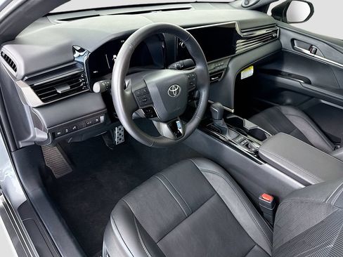 Used 2025 Toyota Camry XSE w/ Premium Package FWD image 9
