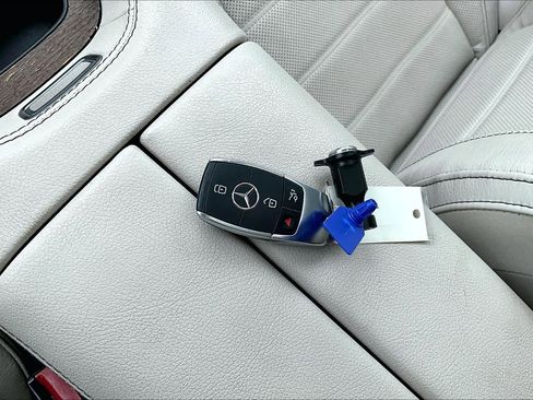 Used 2020 Mercedes-Benz GLE 350 4MATIC image 15