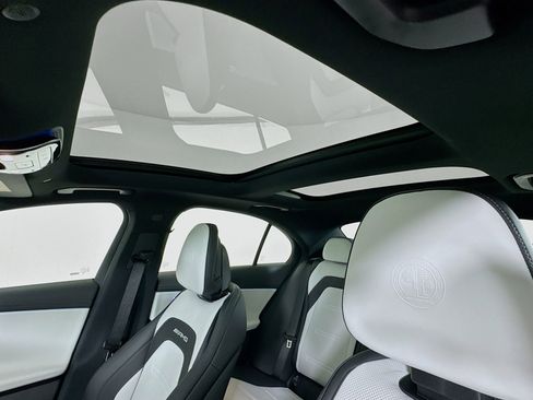 New 2026 Mercedes-Benz E 53 AMG e 4MATIC Sedan image 24