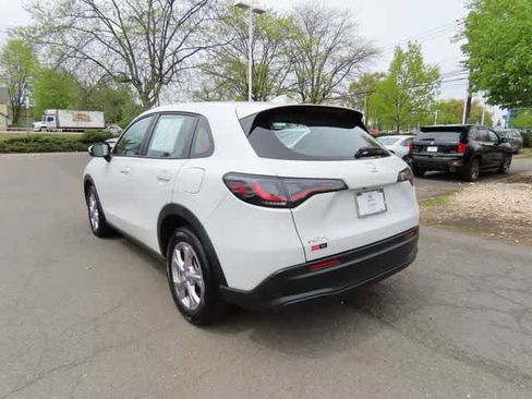 Used 2023 Honda HR-V LX image 4