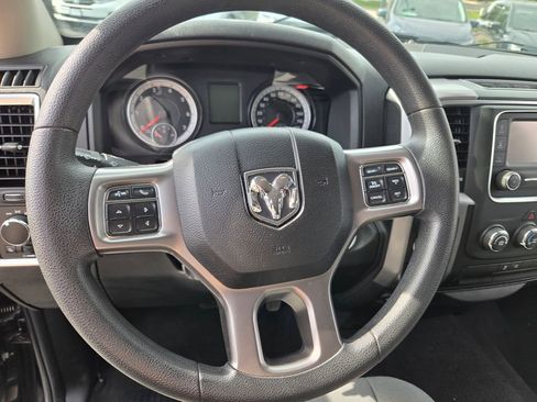 Used 2023 RAM 1500 Classic SLT AWD/4WD image 31