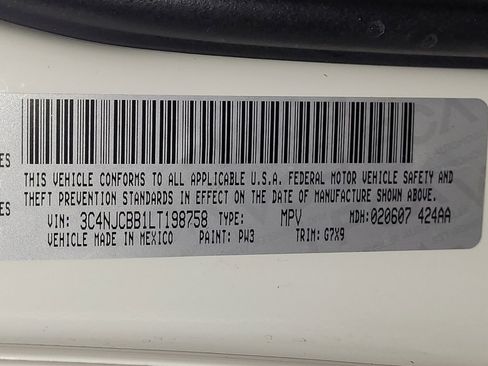 Used 2020 Jeep Compass Latitude w/ Popular Equipment Group FWD image 33