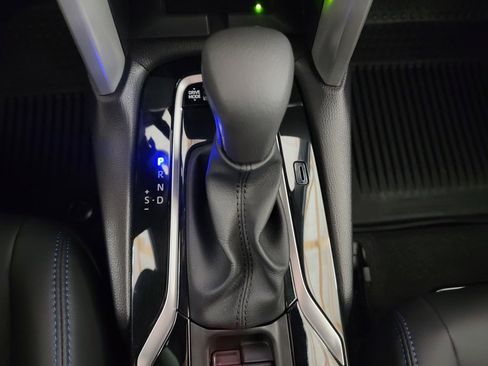 Certified 2025 Toyota Corolla Cross AWD Hybrid image 18