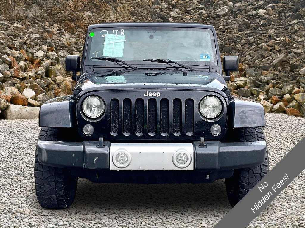 Used 2014 Jeep Wrangler Unlimited Sahara w/ Connectivity Group AWD/4WD image 2
