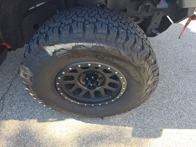 Used 2014 Jeep Wrangler Unlimited Rubicon w/ Dual Top Group AWD/4WD image 4