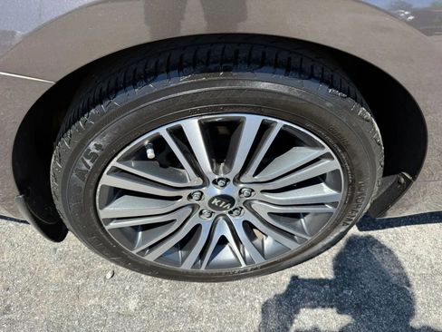 Used 2014 Kia Cadenza Premium FWD image 5