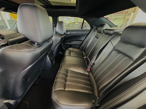 Used 2022 Chrysler 300 S RWD image 29