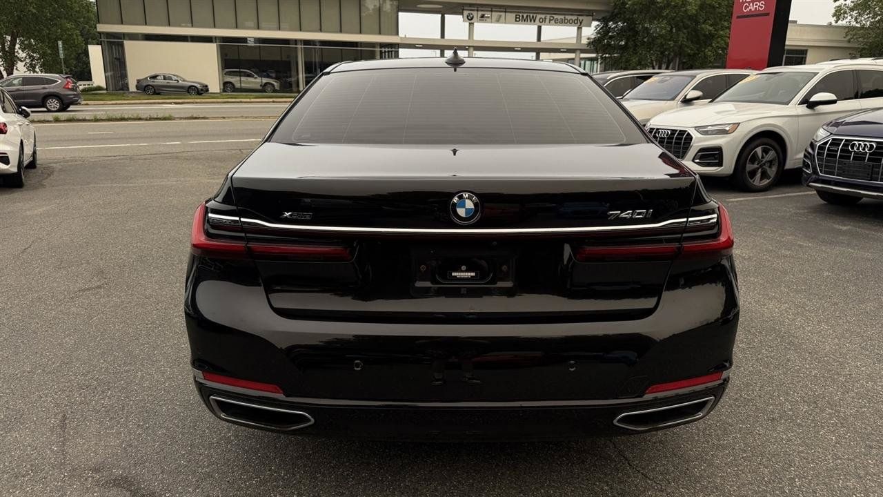 Used 2022 BMW 740i xDrive w/ Premium Package AWD/4WD image 12