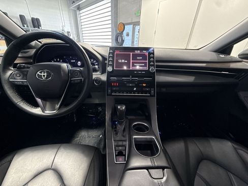 Used 2022 Toyota Avalon XLE FWD image 24