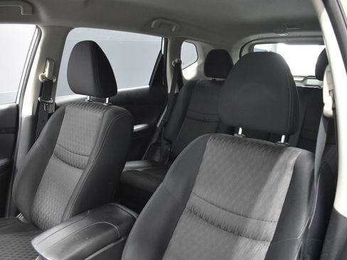 Used 2017 Nissan Rogue S w/ S Appearance Package image 15