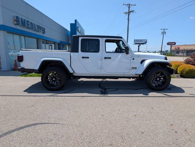 Used 2022 Jeep Gladiator Sport AWD/4WD image 2