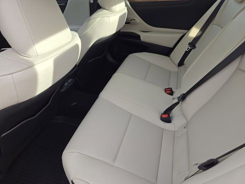 New 2025 Lexus ES 350 ES 350 w/ Premium Package image 20