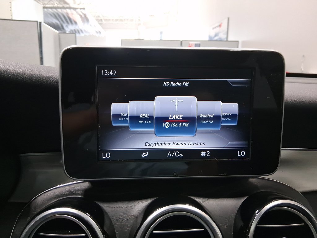 Used 2019 Mercedes-Benz GLC 300 image 32